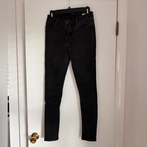 Levi's Women's Dark Charcoal Skinny Jeans